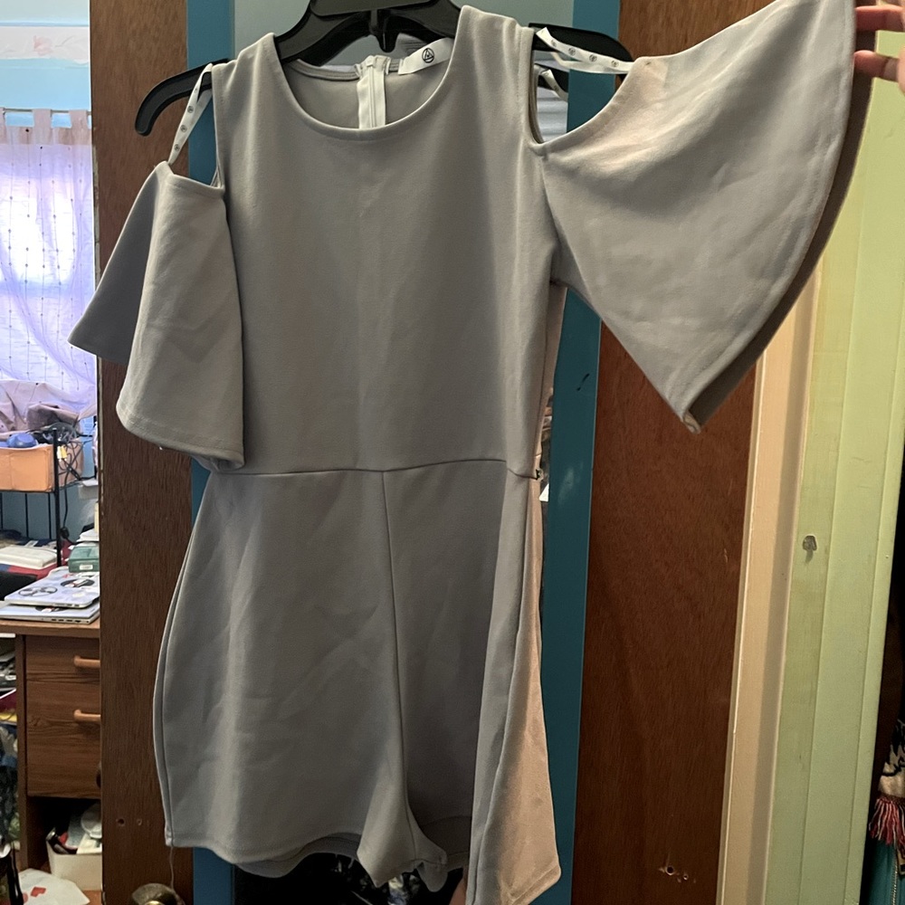 Gray Missguided Romper, cold shoulder , US size 8 NWT